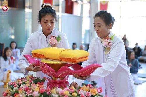 ภาพ No.95469:พิธีทอดกฐินบรมจักรพรรดิสร้างทุกสิ่ง วัดพระธรรมกายยามานาชิ ประเทศญี่ปุ่น วันอาทิตย์ที่ 19 พฤศจิกายน พ.ศ. 2566