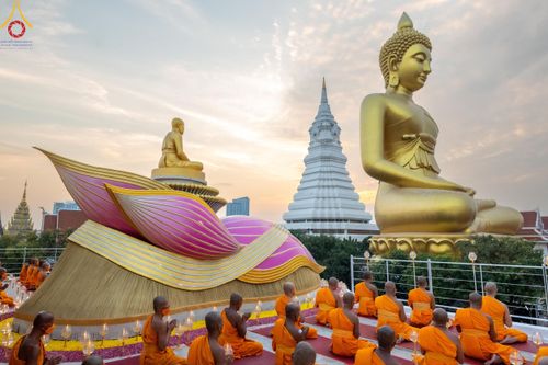 ภาพ No.119162:พิธีจุดประทีปถวายเป็นพุทธบูชา และบูชาธรรมมหาปูชนียาจารย์ พระมงคลเทพมุนี(สด จนฺทสโร) ในโครงการธรรมยาตราฯ วันที่ 26 มกราคม พ.ศ. 2567 ณ อาคารธรรมยาตรา กตัญญูบูชามหาปูชนียาจารย์ ตรงข้ามวัดปากน้ำภาษีเจริญ จ.กรุงเทพมหานคร