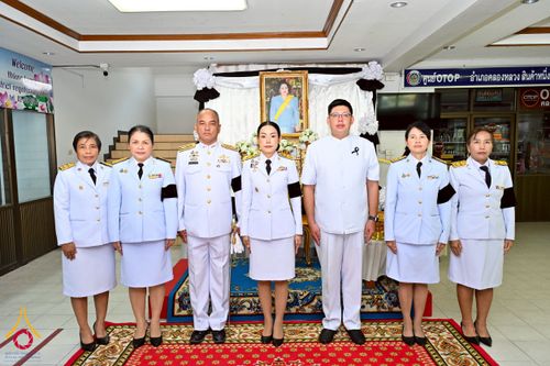 ภาพ No.260890:อำเภอคลองหลวง จัดพิธีสรงน้ำพระบรมศพ สมเด็จพระนางเจ้าสิริกิติ์ พระบรมราชินีนาถ พระบรมราชชนนีพันปีหลวง  ด้วยสำนึกในพระมหากรุณาธิคุณตราบนิจนิรันดร์ วันที่ 26 ตุลาคม พ.ศ. 2568 เวลา 09.30 น. ณ ที่ว่าการอำเภอคลองหลวง จังหวัดปทุมธานี