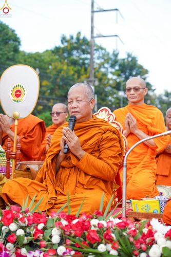 ภาพ No.229850:วันพฤหัสบดีที่ 26 มิถุนายน พ.ศ. 2568 พิธีตักบาตรพระ 1,165 รูป ฉลองก่อตั้งเมืองวานรนิวาส ครบรอบ 164 ปี ณ ถนนวานรนิวาส-อากาศอำนวย อ.วานรนิวาส จ.สกลนคร