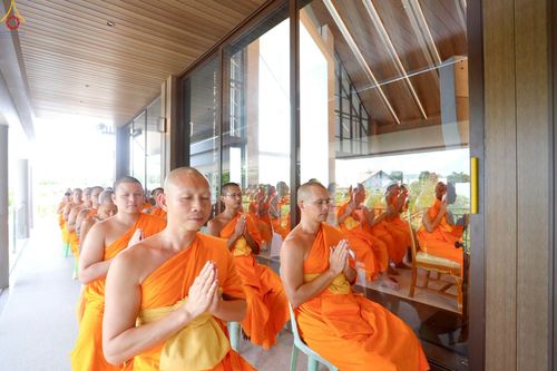 ภาพ No.249182:วันที่ 20 กันยายน พ.ศ. 2568 พิธีประดิษฐานรูปหล่อหลวงปู่วัดปากน้ำ ภาษีเจริญ ณ วิหารพระมงคลเทพมุนี (สด จนฺทสโร) ศูนย์ปฏิบัติธรรมภูเก็ต จ.ภูเก็ต