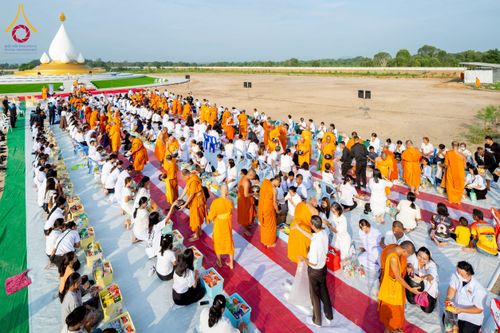 ภาพ No.230154:วันเสาร์ที่ 28 มิถุนายน พ.ศ. 2568 พิธีถวายสังฆทาน 323 วัด 4 จังหวัดชายแดนใต้ ปีที่ 21 ครั้งที่ 178 พิธีมอบกองทุนหนุนแรงใจช่วยครูใต้ ปีที่ 18 ครั้งที่ 142 ณ ศูนย์อบรมเยาวชนจังหวัดปัตตานี