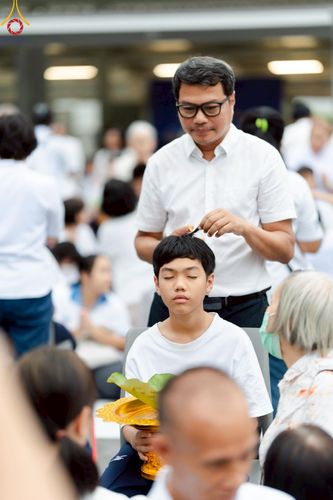 ภาพ No.213659:วันอาทิตย์ที่ 30 มีนาคม พ.ศ. 2568 พิธีตัดปอยผม โครงการหน่อแก้วเปรียญธรรม รุ่นที่ 13 ณ ค่ายจองแชมป์ หมู่กุฏิสามเณรเปรียญธรรม วัดพระธรรมกาย