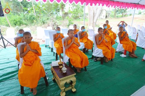 ภาพ No.76133:9พิธีวางศิลาฤกษ์ และตอกเสาเข็มมงคลต้นแรก สร้างหอฉันคุณยายอาจารย์มหารัตนอุบาสิกาจันทร์ ขนนกยูง  ณ ศูนย์ปฎิบัติธรรมนานาชาติสะเดา จ.สงขลา วันที่ 27 มกราคม พ.ศ. 2566