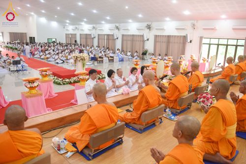 ภาพ No.166437:พิธีทอดกฐิน ณ ศูนย์ปฏิบัติธรรมสระบุรี ในโครงการกฐินสามัคคีทั่วไทย 30,000 วัด บูชาธรรม 80 ปี หลวงพ่อธัมมชโย โดยคณะศิษยานุศิษย์วัดพระธรรมกาย วันที่ 20 ตุลาคม พ.ศ. 2567