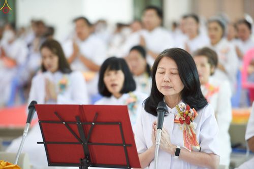 ภาพ No.261572:วันที่ 17-18 ตุลาคม พ.ศ. 2568 พิธีเจริญพระพุทธมนต์คณะสงฆ์ 108 กลั่นแผ่นดินองค์พระเจดีย์สระบุรี สมโภชองค์กฐิน และพิธีทอดกฐิน ณ ศูนย์ปฏิบัติธรรมสระบุรี ในโครงการกฐินสามัคคีทั่วไทย 30,000 วัด บูชาธรรม 81 ปี หลวงพ่อธัมมชโย โดยคณะศิษยานุศิษย์วัดพระธรรมกาย