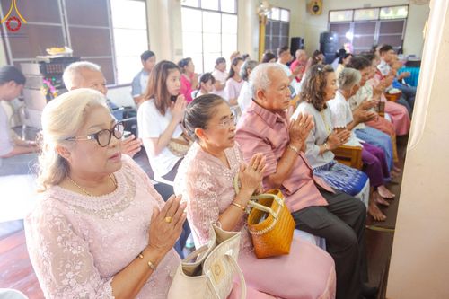 ภาพ No.165004:พิธีทอดกฐิน ณ วัดกลางเกาะระกำ ต.บ้านสร้าง อ.บางปะอิน จ.พระนครศรีอยุธยา ในโครงการกฐินสามัคคีทั่วไทย 30,000 วัด บูชาธรรม 80 ปี หลวงพ่อธัมมชโย โดยคณะศิษยานุศิษย์วัดพระธรรมกาย วันที่ 20 ตุลาคม พ.ศ. 2567