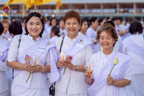 ภาพ No.224213:วันที่ 3-5 พฤษภาคม พ.ศ. 2568  กิจวัตร-กิจกรรมโครงการปฏิบัติธรรมอบรมศีลธรรม “บวชอุบาสิกาแก้ว” ถวายเป็นพระราชกุศล แด่พระบาทสมเด็จพระเจ้าอยู่หัว เนื่องในโอกาสมหามงคล “วันฉัตรมงคล” ณ วัดพระธรรมกาย อ.คลองหลวง จ.ปทุมธานี