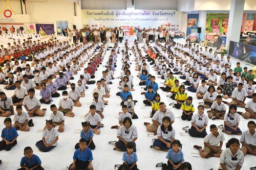 ภาพ No.102330:วันรวมพลังเด็กดี ผู้นำฟื้นฟูศีลธรรมโลก จังหวัดสระบุรี ณ ห้างทวีกิจคอมเพล็กซ์  อ.เมือง จ.สระบุรี วันพุธที่ 13 ธันวาคม พ.ศ. 2566