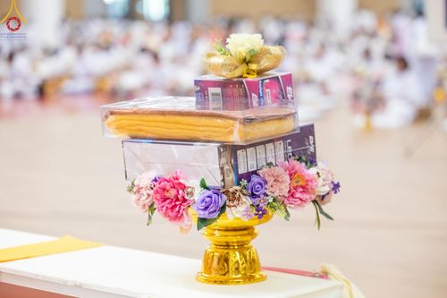 ภาพ No.145235:พิธีถวายผ้าอาบน้ำฝนและประทีปโคมไฟ ณ สภาธรรมกายสากล วัดพระธรรมกาย วันเสาร์ที่ 20 กรกฎาคม พ.ศ. 2567