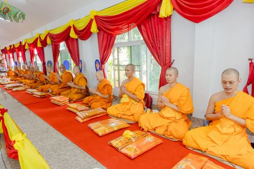 ภาพ No.250968:วันพุธที่ 8 ตุลาคม พ.ศ. 2568 พิธีทอดกฐินสามัคคีทั่วไทย 30,000 วัด โดยคณะศิษยานุศิษย์ บูชาธรรม 81 ปี หลวงพ่อธัมมชโย ณ วัดคลองตันราษฎร์บำรุง อ. บ้านแพ้ว จ. สมุทรสาคร