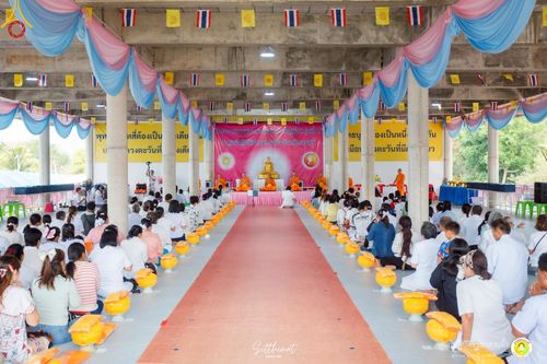 ภาพ No.215952:วันพฤหัสบดีที่ 3 เมษายน พ.ศ. 2568 พิธีบรรพชาสามเณร ภาคฤดูร้อน รุ่นที่ 15  บูชาธรรมหลวงพ่อธัมมชโย 81 ปี 81 รูป ณ ศูนย์ปฏิบัติธรรมสวนผึ้ง จ.ราชบุรี