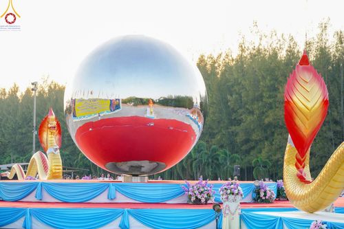 ภาพ No.174519:พิธีประดิษฐานดวงแก้วบรมเศรษฐี นาคีพ่นสมบัติใหญ่ ลานเอนกประสงค์พญานาค 4 ตระกูล วันที่ 15 พฤศจิกายน พ.ศ. 2567 ณ พุทธอุทยานนานาชาติ จ.หนองคาย