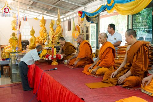 ภาพ No.172308:พิธีทอดกฐิน วัดเจริญธรรมมาราม จ.จันทบุรี ในโครงการกฐินสามัคคีทั่วไทย 30,000 วัด บูชาธรรม 80 ปี หลวงพ่อธัมมชโย โดยคณะศิษยานุศิษย์วัดพระธรรมกาย วันที่ 30 ตุลาคม พ.ศ. 2567