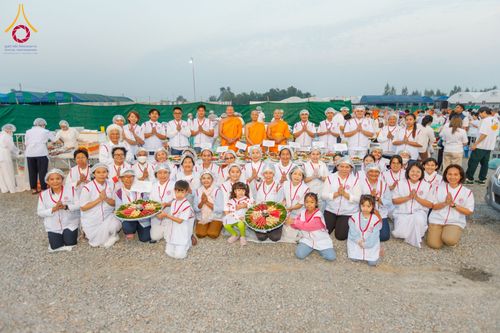 ภาพ No.119923:พิธีถวายภัตตาหารเป็นสังฆทาน แด่คณะพระธรรมยาตรา ปีที่ 12 วันที่ 28 มกราคม พ.ศ. 2567 ณ อนุสรณ์สถานบางปลา จ.นครปฐม