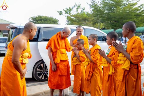 ภาพ No.123881:พิธีถวายสังฆทาน 323 วัด 4 จังหวัดชายแดนภาคใต้ ครั้งที่ 166 ณ ศูนย์ปฏิบัติธรรมภาคใต้ อ.บางกล่ำ จ.สงขลา วันเสาร์ที่ 17 กุมภาพันธ์ พ.ศ. 2567