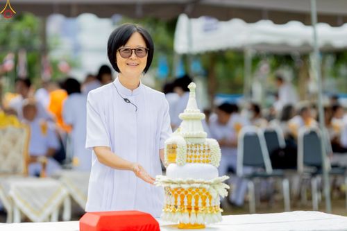 ภาพ No.239757:วันที่ 16-17 สิงหาคม พ.ศ. 2568 การปฏิบัติหน้าที่ของเจ้าหน้าที่ทุกสถานะ เพื่องานพิธีอัญเชิญรูปเหมือนพระมงคลเทพมุนี (สด จันทสโร) และพิธีกดปุ่มอัญเชิญรูปเหมือน พระมงคลเทพมุนี (สด จันทสโร) ณ มหาวิหารแก้วพระมงคลเทพมุนี ศูนย์ปฏิบัติธรรมแก้วเมืองเลย จ.เลย