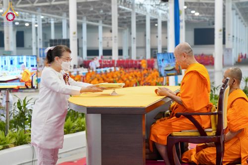 ภาพ No.127069:พิธีมอบใบประกาศเกียรติคุณองค์กรนานาชาติ และหน่วยงานที่ชักชวนคนร่วมโครงการนั่งสมาธิเพื่อสันติภาพโลกมากที่สุด วันอาทิตย์ที่ 1 มีนาคม พ.ศ. 2567 ณ สภาธรรมกายสากล วัดพระธรรมกาย