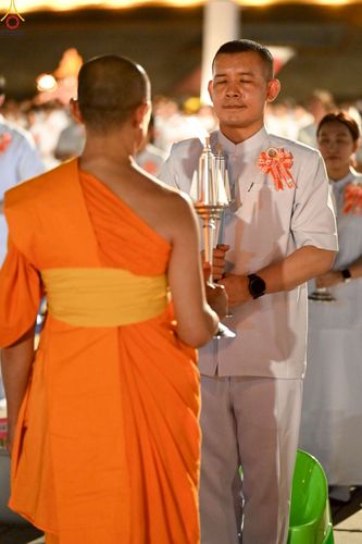 ภาพ No.253633:วันที่ 10 ตุลาคม พ.ศ. 2568 พิธีจุดประทีปบูชาพระผู้ปราบมาร, พิธีจุดประทีปบนพระมหาธรรมกายเจดีย์  20,000 ดวง เนื่องในวันคล้ายวันเกิดครบรอบ 141 ปี พระมงคลเทพมุนี (สด จนฺทสโร)