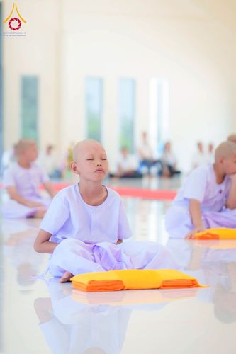 ภาพ No.216874:วันเสาร์ที่ 5 เมษายน พ.ศ. 2568 พิธีตัดปอยผม พิธีขอขมาผู้ปกครอง พิธีมอบบาตรและผ้าไตร พิธีบรรพชา ณ ศูนย์ปฏิบัติธรรมและศูนย์อบรมเยาวชนพระนครศรีอยุธยา ต.พุทเลา อ.บางปะหัน จ.พระนครศรีอยุธยา