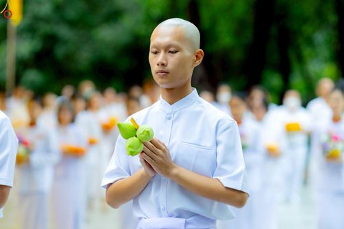 ภาพ No.228858:วันเสาร์ที่ 14 มิถุนายน พ.ศ. 2568 พิธีเวียนประทักษิณ , พิธีขอขมารับผ้าไตร ในโครงการบรรพชาอุปสมบทหมู่ ผู้บริหารรุ่นที่ 15 และ อุดมศึกษา รุ่นที่ 52 ณ โบสถ์พระไตรปิฎก วัดพระธรรมกาย