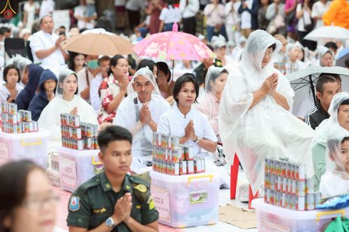 ภาพ No.245248:วันอาทิตย์ที่ 14 กันยายน พ.ศ. 2568 ตักบาตรพระ 555 รูป มหากุศล  น้อมถวายเป็นพุทธบูชา ณ หอนาฬิกาเบตง อ.เบตง จ.ยะลา