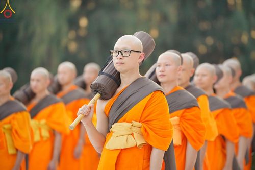 ภาพ No.186924:พระธรรมยาตราปฏิบัติธรรม และถ่ายภาพหมู่ประวัติศาสตร์ ปีที่ 13 ณ ลานทิศตะวันออก มหาวิหารพระมงคลเทพมุนี วัดพระธรรมกาย จ.ปทุมธานี วันเสาร์ที่ 28 ธันวาคม พ.ศ. 2567