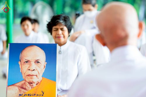 ภาพ No.244686:วันเสาร์ที่ 6 กันยายน พ.ศ. 2568 พิธีขอขมา-รับผ้าไตรของนาคธรรมทายาท โครงการอุปสมบทหมู่บูชาธรรมครบรอบ 108 ปี  วันครูผู้ค้นพบวิชชาธรรมกาย ณ โบสถ์พระไตรปิฎก วัดพระธรรมกาย