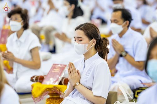 ภาพ No.80520:พิธีถวายทุนสนับสนุนการสร้าง พระไตรปิฎกฉบับธรรมชัย วันเสาร์ที่ 29 เมษายน พ.ศ. 2566 ณ สภาธรรมกายสากล วัดพระธรรมกาย