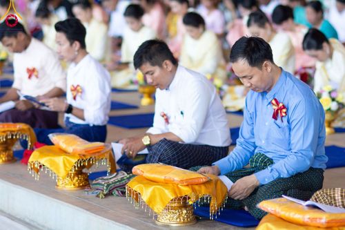 ภาพ No.100040:พิธีทอดผ้าป่า เมียนมาร์ และพิธีสวดธรรมจักร ครั้งที่ 5 ประจำปี พ.ศ. 2566 วันอาทิตย์ที่ 3 ธันวาคม พ.ศ. 2566