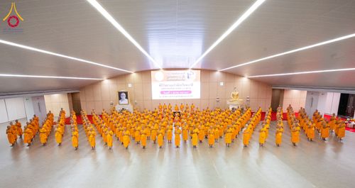 ภาพ No.161667:พิธีรับดวงแก้วนักเรียนบาลี ผู้สมัครสอบในนามวัดพระธรรมกาย วันพุธที่ 2 ตุลาคม พ.ศ. 2567 ณ เทวสภา อาคารร้อยปีคุณยายอาจารย์ฯ วัดพระธรรมกาย จ.ปทุมธานี