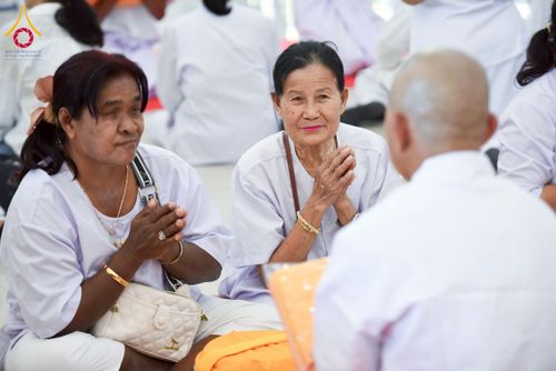 ภาพ No.278095:วันเสาร์ที่ 6 ธันวาคม พ.ศ. 2568 พิธีเวียนประทักษิณ ขอขมามอบผ้าไตร บรรพชาอุปสมบทหมู่ธรรมทายาท จำนวน 53 รูป โครงการอุปสมบทหมู่ รุ่นบูชาธรรมมหาปูชนียาจารย์ ประจำปี 2568 จังหวัดสระบุรี