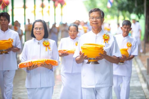 ภาพ No.227361:วันเสาร์ที่ 31 พฤษภาคม พ.ศ. 2568 พิธีเวียนประทักษิณรอบพระอุโบสถ ในพิธีอุปสมบท สามเณรเตรียม DCI รุ่นที่ 22 ณ อุโบสถพระไตรปิฎก วัดพระธรรมกาย