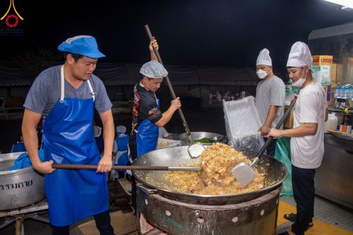 ภาพ No.115635:พิธีถวายภัตตาหารเป็นสังฆทาน แด่คณะพระธรรมยาตรา ปีที่ 12 วันที่ 20 มกราคม พ.ศ. 2567 ณ วัดโบสถ์(บน) บางคูเวียง จ.นนทบุรี