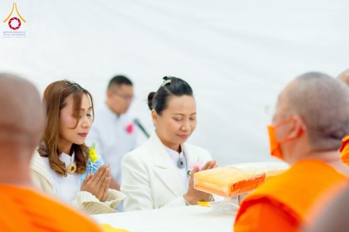 ภาพ No.119066:พิธีถวายภัตตาหารเป็นสังฆทาน แด่คณะพระธรรมยาตรา วันที่ 27 มกราคม พ.ศ. 2567 ณ อนุสรณ์สถานบางปลา จ.นครปฐม