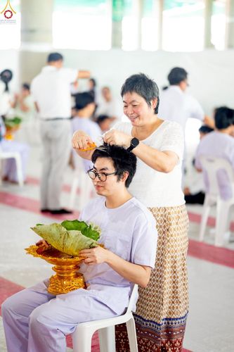 ภาพ No.228516:วันเสาร์ที่ 7 มิถุนายน พ.ศ. 2568 พิธีปลงผมโครงการอุปสมบทหมู่ธรรมทายาท ระดับอุดมศึกษา รุ่นที่ 52 ภาคฤดูฝน ณ วิหารคด 9 วัดพระธรรมกาย