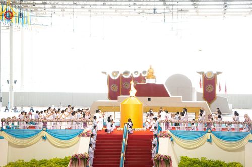 ภาพ No.86116:พิธีจุดเทียนใจ ไฟนิรันดร์ อนันตชัย วันอาทิตย์ที่ 20 สิงหาคม พ.ศ. 2566 ณ สภาธรรมกายสากล วัดพระธรรมกาย