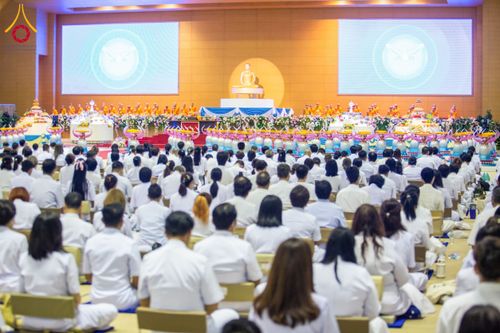 ภาพ No.134043:พิธีบูชาข้าวพระ  ในวันอาทิตย์ต้นเดือนที่ 7 เมษายน พ.ศ. 2567 ณ วัดพระธรรมกาย จ.ปทุมธานี