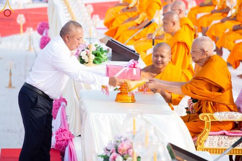 ภาพ No.129344:พิธีประดิษฐานพระบรมสารีริกธาตุ ณ มหารัตนะเจดีย์สิริปทุมสวรรค์ ศูนย์ปฏิบัติธรรมภาคใต้ อ.บางกล่ำ จ.สงขลา วันที่ 10 มีนาคม พ.ศ.2567