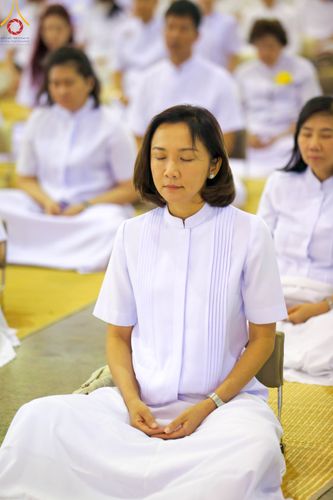 ภาพ No.105481:พิธีปฏิบัติธรรมและพิธีบูชาข้าวพระ ในวันจันทร์ที่ 1 มกราคม พ.ศ. 2567 ณ สภาธรรมกายสากล วัดพระธรรมกาย