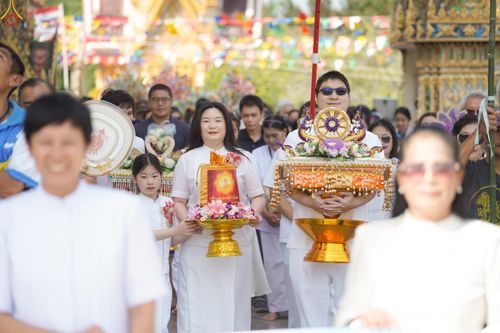 ภาพ No.283285:วันที่ 26 ตุลาคม 2568 พิธีทอดกฐินสามัคคีทั่วไทย 30,000 วัด  โดยคณะศิษยานุศิษย์ บูชาธรรม 81 ปี  หลวงพ่อธัมมชโย ณ วัดลานแหลม อ.นครชัยศรี จ.นครปฐม