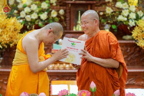 ภาพ No.344535:วันที่ 8-11 สิงหาคม พ.ศ.2569 “ประเพณีเข้าพรรษา เชื่อมพระพุทธศาสนาสองแผ่นดิน” ถวายเทียนพรรษา 9 วัด ณ นครโฮจิมินห์ สาธารณรัฐสังคมนิยมเวียดนาม
