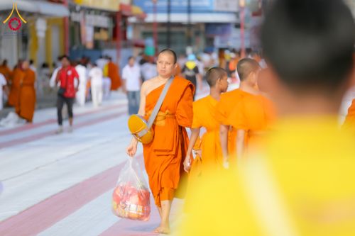 ภาพ No.314030:วันอาทิตย์ที่ 14 มีนาคม พ.ศ. 2569 ทำบุญเมืองหาดใหญ่ตักบาตรพระ 1,109 รูป เติมบุญใหญ่ หลังวิกฤตมหาอุทกภัย ณ ซุ้มประตูไชน่าทาวน์ ถนนศุภสารรังสรรค์ อ.หาดใหญ่ จ.สงขลา