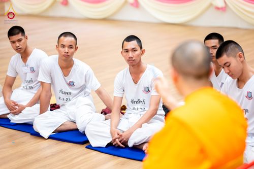 ภาพ No.350151:วันที่ 17-18 กันยายน พ.ศ. 2569 โครงการบรรพชาพัฒนาคุณธรรม จริยธรรม สำหรับนักเรียนนายสิบตำรวจ (นสต.) รุ่นที่ 16 ศูนย์ฝึกอบรมตำรวจภูธรภาค 1  ได้จัดกิจกรรม ณ สภาธรรมกายสากล ห้องแก้ว2
