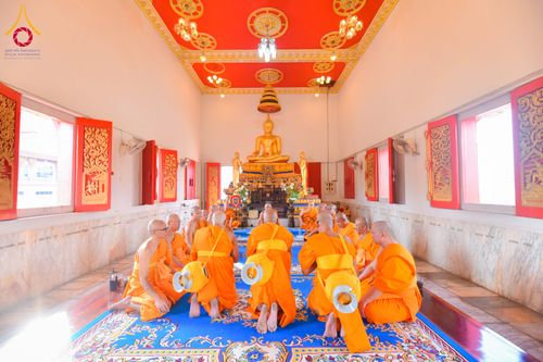 ภาพ No.285174:วันเสาร์ที่ 6 ธันวาคม พ.ศ.2568  พิธีอุปสมบทธรรมทายาท โครงการบรรพชาอุปสมบทหมู่  รุ่นบูชาธรรมมหาปูชนียาจารย์ ประจำปี 2568 ศูนย์ปฏิบัติธรรมและศูนย์อบรมเยาวชนเพชรบุรี อ.ท่ายาง จ.เพชรบุรี ณ วัดศีลคุณาราม อ.เขาย้อย เพชรบุรี