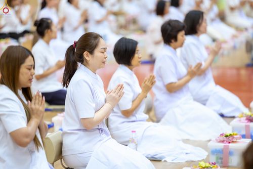 ภาพ No.280530:วันที่ 28 ธันวาคม พ.ศ.2568 พิธีถวายอุปกรณ์ทำความสะอาด ณ ห้องแก้วสารพัดนึก วัดพระธรรมกาย