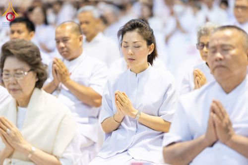 ภาพ No.287565:วันที่ 1 มกราคม พ.ศ. 2569 พิธีบูชาข้าวพระ ณ สภาธรรมกายสากล วัดพระธรรมกาย