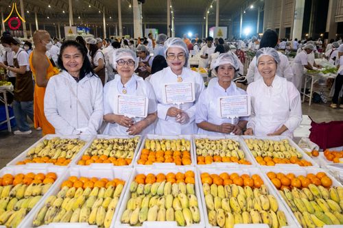 ภาพ No.306816:วันที่ 31 มกราคม พ.ศ. 2569 พิธีถวายภัตตาหารเป็นสังฆทาน แด่พระธรรมยาตรา ณ วัดพระธรรมกาย  จังหวัดปทุมธานี ในโครงการธรรมยาตรา กตัญญูบูชา มหาปูชนียาจารย์ พระมงคลเทพมุนี(สด จนฺทสโร) พระผู้ปราบมาร อนุสรณ์สถาน 7 แห่ง ปีที่ 14