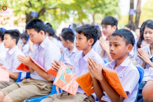 ภาพ No.203415:พิธีทอดผ้าป่าทำนุบำรุงศาสนสถาน ณ วัดปรางค์หลวง ตำบลบางม่วง อำเภอบางใหญ่ จังหวัดนนทบุรี ในโครงการธรรมยาตรา กตัญญูบูชา มหาปูชนียาจารย์ พระมงคลเทพมุนี(สด จนฺทสโร) พระผู้ปราบมาร อนุสรณ์สถาน 7 แห่ง ปีที่ 13 วันที่ 29 มกราคม พ.ศ. 2568