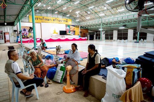 ภาพ No.235434:วันที่ 30-31 กรกฎาคม พ.ศ. 2568 วัดพระธรรมกาย มูลนิธิธรรมกาย ร่วมกับศูนย์ส่งเสริมศีลธรรมจังหวัดสุรินทร์ เปิดศูนย์พักพิงชั่วคราวเพื่อช่วยเหลือประชาชน ผู้อพยพจากเหตุปะทะกันตามแนวชายแดน ไทย-กัมพูชา ตั้งแต่วันที่ 24 กรกฎาคม พ.ศ.2568 เป็นต้นไป